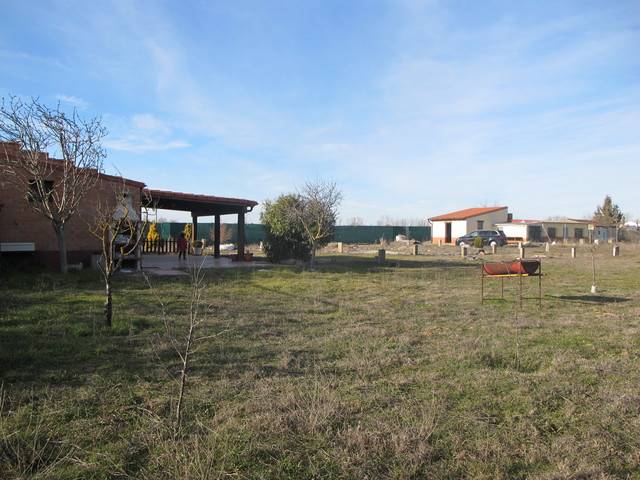 imagen 1 de Venta de terreno con merendero en Tariego de Cerrato ( Palencia)