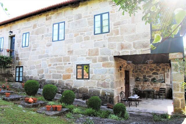 imagen 1 de Venta de preciosa casa rural en Ribadivia (Ourense)