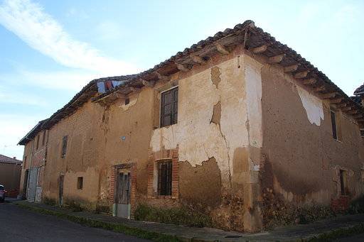 imagen 1 de Venta de casa rural a restaurar en Villarroañe (León)