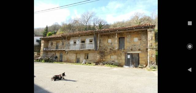 imagen 1 de Venta de casa rural con cuadra en Cantabria