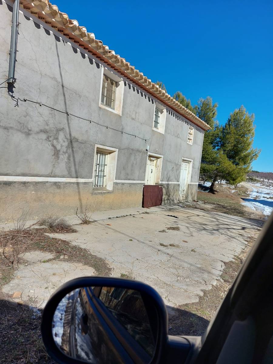 imagen 1 de Finca rústica con edificaciones y recursos hídricos – Región de Murcia