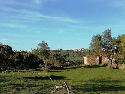 imagen 2 de Venta de preciosa finca en Cumbres Mayores (Huelva)