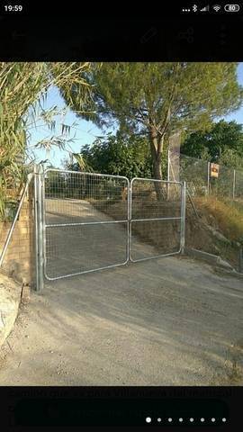 imagen 1 de Venta de terreno vallado y con buen acceso en Salteras (Sevilla)