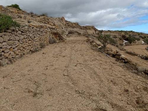 imagen 1 de Venta de parcela de terreno rústico con bonitas vistas en Fasnia (Tenerife)