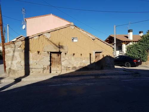 imagen 1 de Venta de antigua casa de pueblo en La Torre (Ávila)
