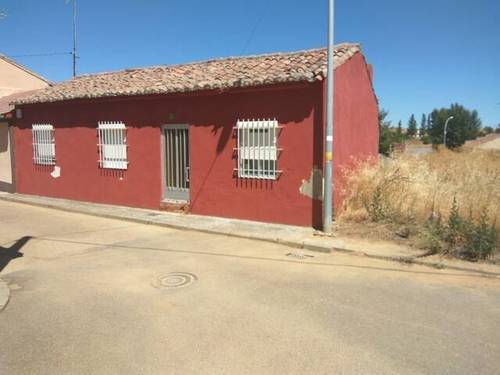 imagen 1 de Venta de terreno rústico con casa y bodega en Villeza (León)