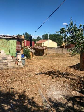 imagen 2 de Venta de terreno rústico con casa y bodega en Villeza (León)