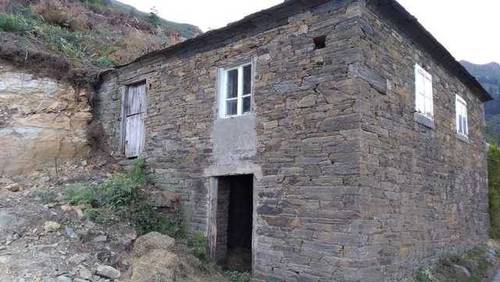 imagen 1 de Casa para restaurar en A Fonsagrada (Lugo)