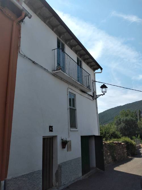 imagen 1 de Oportunidad, Casa rural con excelente precio y ubicación en Huesca, cerca de las pistas de esqui