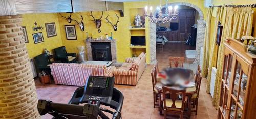 imagen 16 de CASA CORTIJO EN FINCA RÚSTICA DE 756 ha CON COTO DE CAZA Y GANADERÍA (SIERRA SUR SEVILLA)