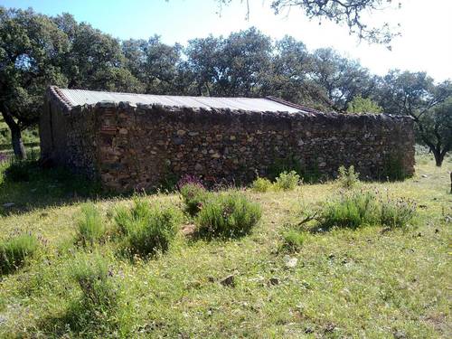 imagen 2 de FINCA EN LA SIERRA DE ARACENA Y PICOS DE AROCHE (HUELVA)