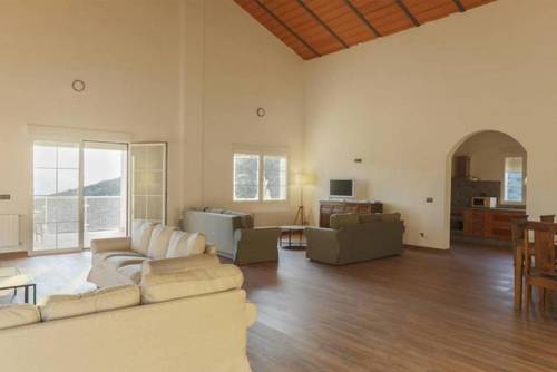 imagen 8 de Finca Ganadera Con Alojamiento Turistico