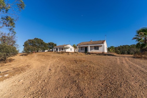 imagen 19 de Oportunidad Única: Venta de Complejo de Alojamiento Rural en el Andévalo de Huelva