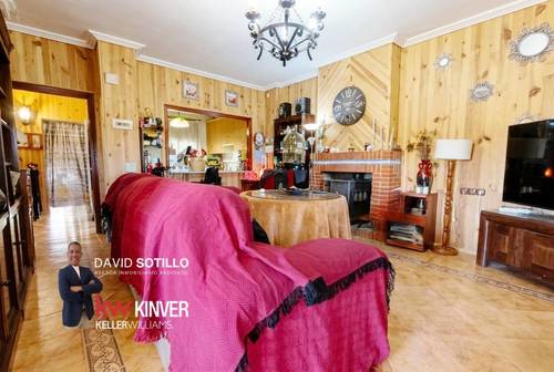 imagen 8 de Finca rústica con vivienda, olivar, frutales y autonomía energética en Andújar