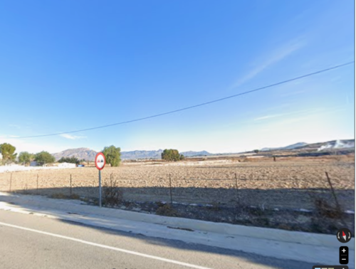 imagen 1 de Finca idela para explotacion agricola,pero tambien para otras actividades,Area autocaravanas ,parking a dos minutos de campo de golf,y a 20 del aeropuerto